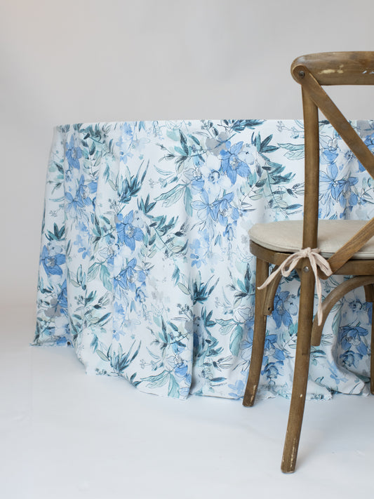 Claude Powder Linen – 132” Round